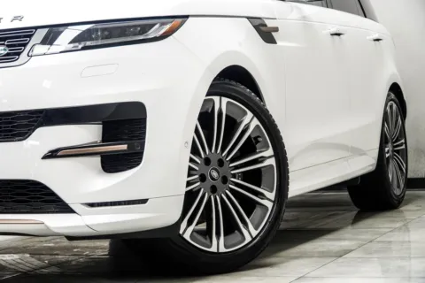 Another view of 2024 Land Rover Range Rover Sport Dynamic SE for sale in Kennesaw, GA at Carvilla