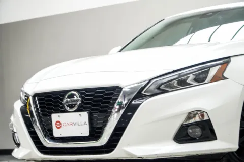Photos of 2022 Nissan Altima 2.5 Platinum for sale in Kennesaw, GA at Carvilla