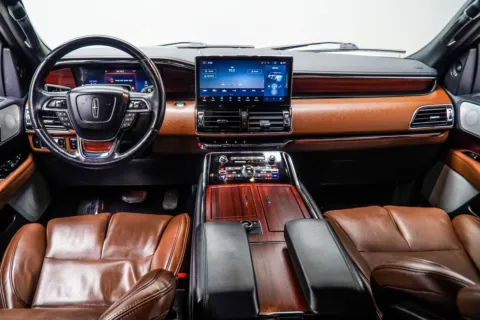 More photos of 2023 Lincoln Navigator Reserve at Carvilla, GA