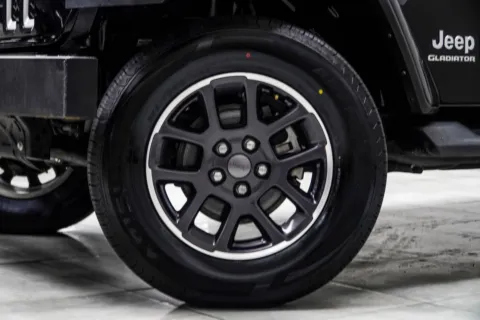 Another view of 2022 Jeep Gladiator Overland for sale in Kennesaw, GA at Carvilla