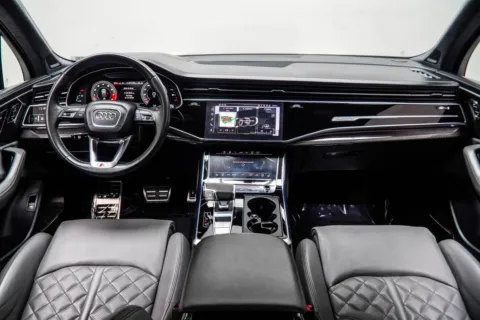 More photos of 2024 Audi SQ7 Prestige at Carvilla, GA