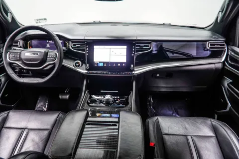 More photos of 2022 Jeep Wagoneer Series III at Carvilla, GA
