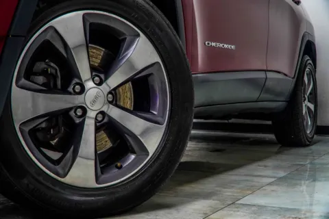 Another view of 2019 Jeep Cherokee Limited for sale in Kennesaw, GA at Carvilla