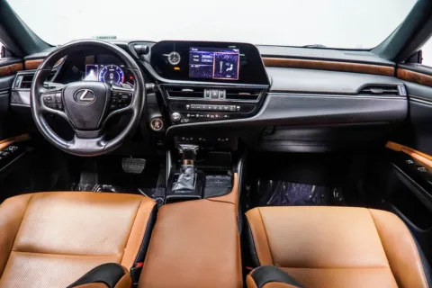 More photos of 2022 Lexus ES 350 at Carvilla, GA
