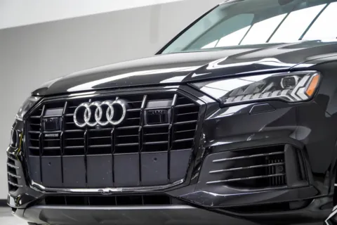 Photos of 2024 Audi Q7 55 Prestige for sale in Kennesaw, GA at Carvilla