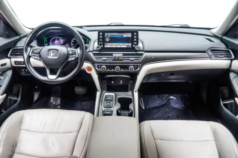 More photos of 2018 Honda Accord Hybrid Touring at Carvilla, GA