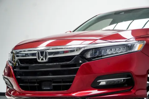 Photos of 2018 Honda Accord Hybrid Touring for sale in Kennesaw, GA at Carvilla