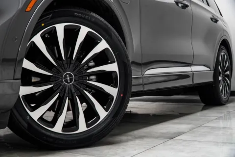 Another view of 2021 Lincoln Aviator Plug-In Hybrid Black Label Grand Touring for sale in Kennesaw, GA at Carvilla