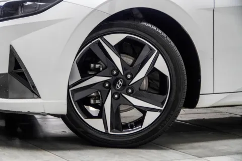 Another view of 2021 Hyundai Elantra Limited for sale in Kennesaw, GA at Carvilla
