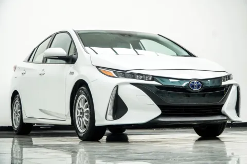 More photos of 2021 Toyota Prius Prime XLE at Carvilla, GA