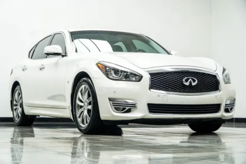 More photos of 2015 INFINITI Q70 3.7 at Carvilla, GA