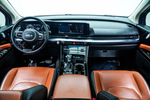 More photos of 2022 Kia Carnival SX Prestige at Carvilla, GA