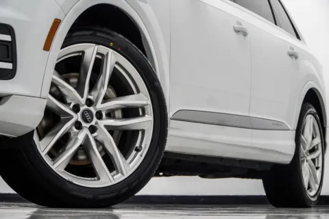 Another view of 2018 Audi Q7 3.0T Prestige for sale in Kennesaw, GA at Carvilla