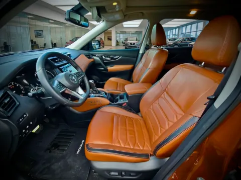 Orange 2019 Nissan Rogue SL for sale in Kennesaw, GA