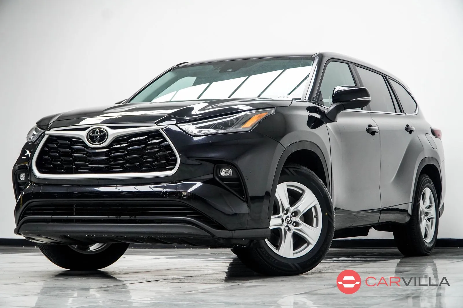 Black 2025 Toyota Highlander LE for sale in Kennesaw, GA