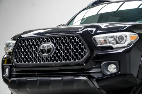Photos of 2018 Toyota Tacoma SR5 for sale in Kennesaw, GA at Carvilla