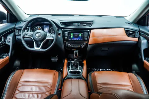 More photos of 2019 Nissan Rogue SL at Carvilla, GA