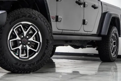 More photos of 2024 Jeep Gladiator Rubicon at Carvilla, GA