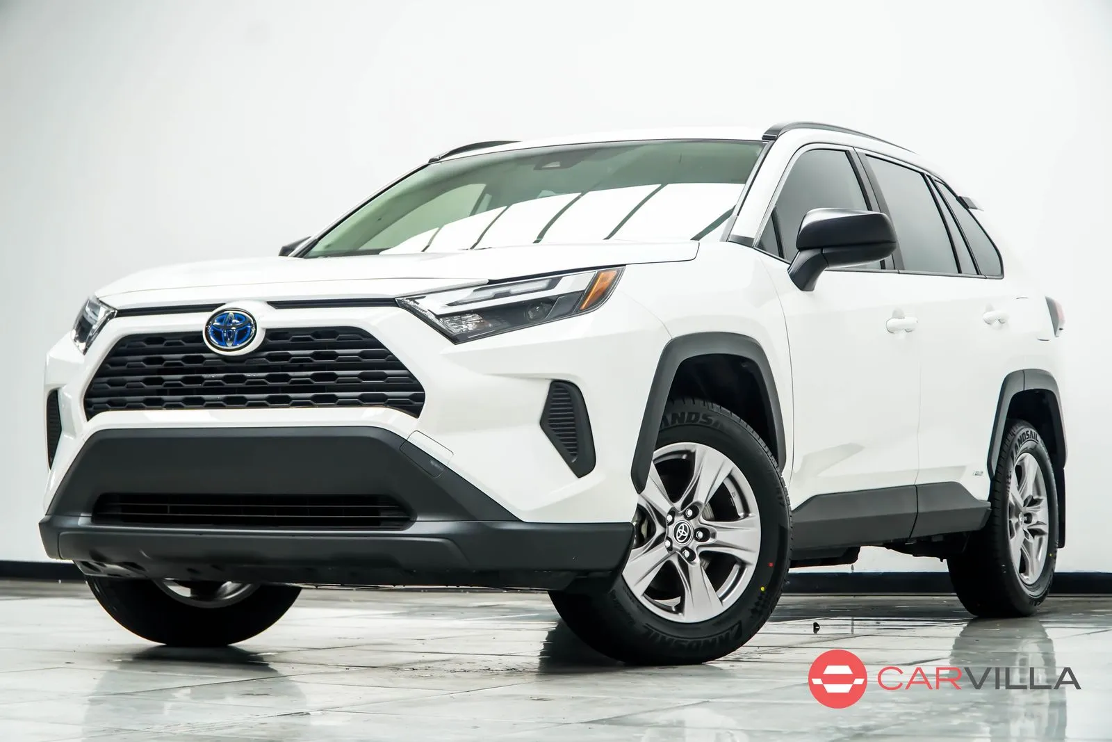 White 2024 Toyota RAV4 Hybrid LE for sale in Kennesaw, GA