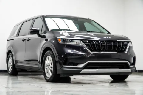 More photos of 2023 Kia Carnival LX at Carvilla, GA