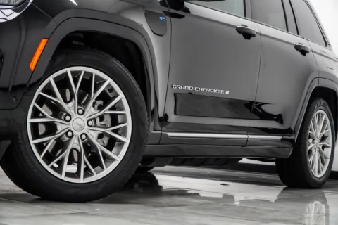 Another view of 2023 Jeep Grand Cherokee Summit 4xe for sale in Kennesaw, GA at Carvilla