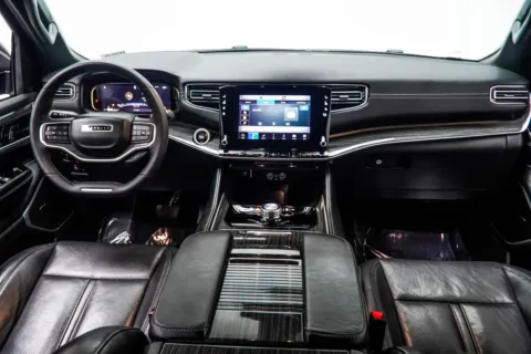 More photos of 2022 Jeep Wagoneer Series III at Carvilla, GA