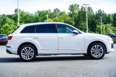 More photos of 2025 Audi Q7 55 Premium Plus at Carvilla, GA