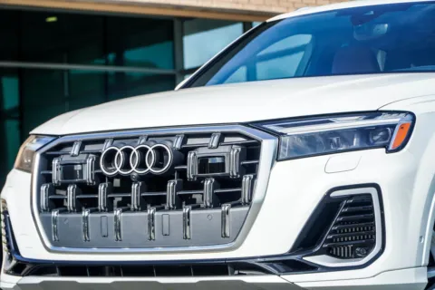 Photos of 2025 Audi Q7 55 Premium Plus for sale in Kennesaw, GA at Carvilla