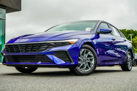 Blue 2024 Hyundai Elantra SEL for sale in Kennesaw, GA