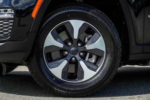 Another view of 2024 Jeep Grand Cherokee 4xe for sale in Kennesaw, GA at Carvilla