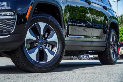 More photos of 2024 Jeep Grand Cherokee 4xe at Carvilla, GA