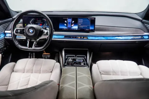 More photos of 2023 BMW 7 Series 760i xDrive at Carvilla, GA