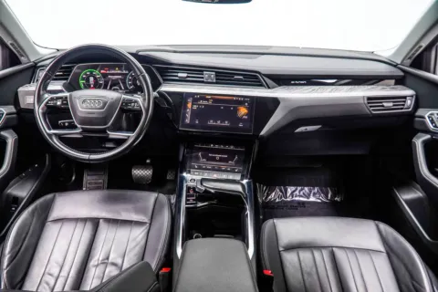 More photos of 2021 Audi e-tron Premium at Carvilla, GA