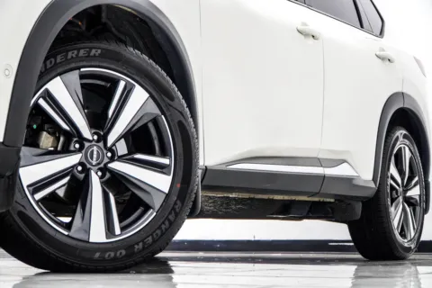 Another view of 2023 Nissan Rogue SL for sale in Kennesaw, GA at Carvilla