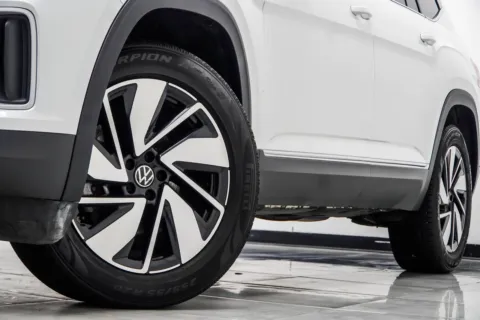 Another view of 2024 Volkswagen Atlas 2.0T SEL for sale in Kennesaw, GA at Carvilla