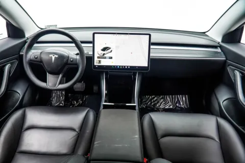 More photos of 2019 Tesla Model 3 Long Range at Carvilla, GA