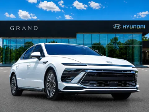 More photos of 2025 Hyundai Sonata Hybrid SEL at Carvilla, GA