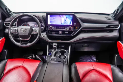 More photos of 2024 Toyota Highlander XSE at Carvilla, GA