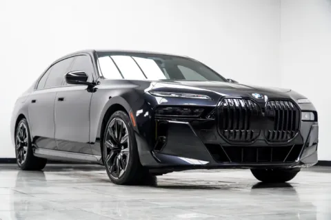 More photos of 2023 BMW 7 Series 760i xDrive at Carvilla, GA
