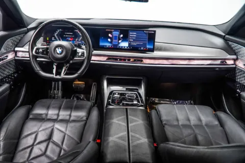 More photos of 2023 BMW 7 Series 760i xDrive at Carvilla, GA
