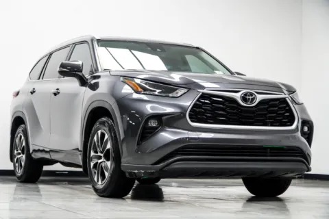 More photos of 2024 Toyota Highlander XLE at Carvilla, GA