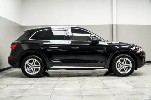 More photos of 2018 Audi Q5 2.0T at Carvilla, GA