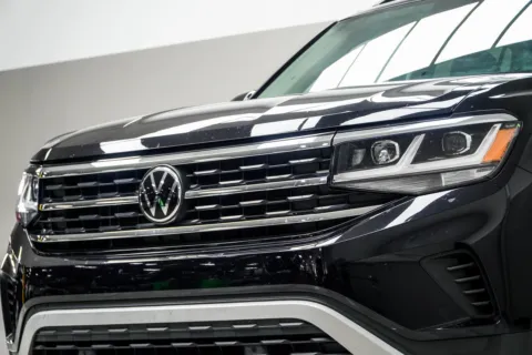 Photos of 2023 Volkswagen Atlas 3.6L V6 SE w/Technology for sale in Kennesaw, GA at Carvilla