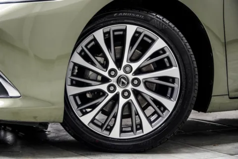 Another view of 2019 Lexus ES 350 for sale in Kennesaw, GA at Carvilla