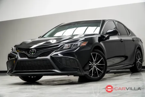 Black 2021 Toyota Camry SE for sale in Kennesaw, GA