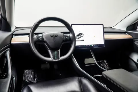 More photos of 2020 Tesla Model 3 Standard Range Plus at Carvilla, GA
