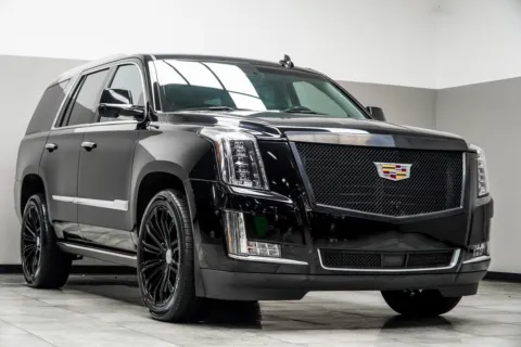 More photos of 2017 Cadillac Escalade Premium Luxury at Carvilla, GA