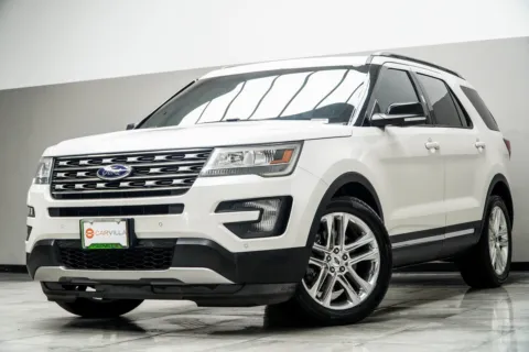 White 2016 Ford Explorer XLT for sale in Kennesaw, GA