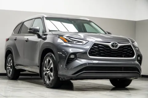 More photos of 2022 Toyota Highlander XLE at Carvilla, GA