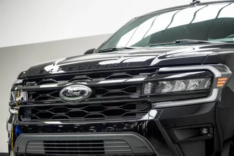 Photos of 2023 Ford Expedition Max Limited for sale in Kennesaw, GA at Carvilla